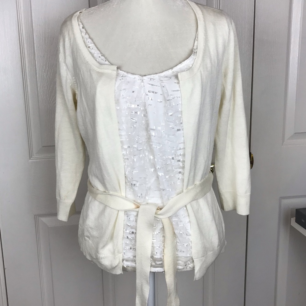 New York & Company Cream Sweater Size Small